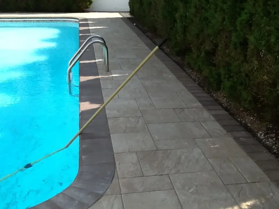 Paver driveway installation detail