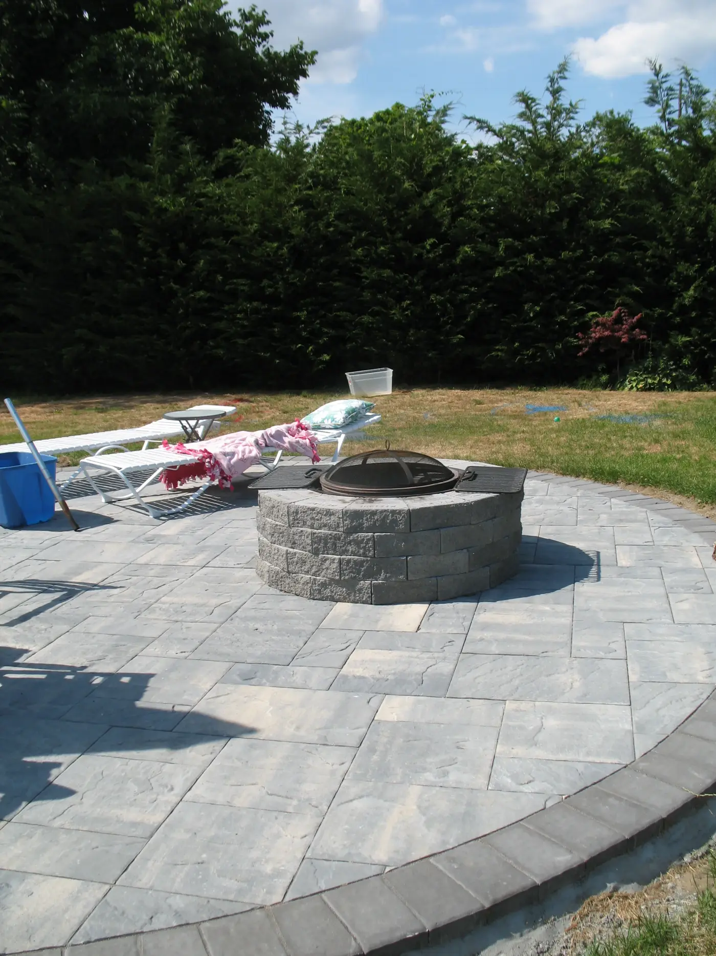 Estate outdoor living area