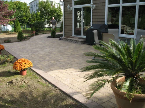 Patio installation — bluestone and pavers