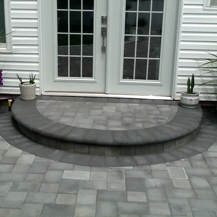 Fifth Avenue Paving — entry stoop installation