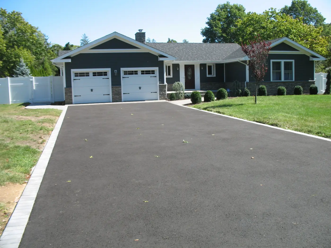 Walker estate driveway — premium pavers